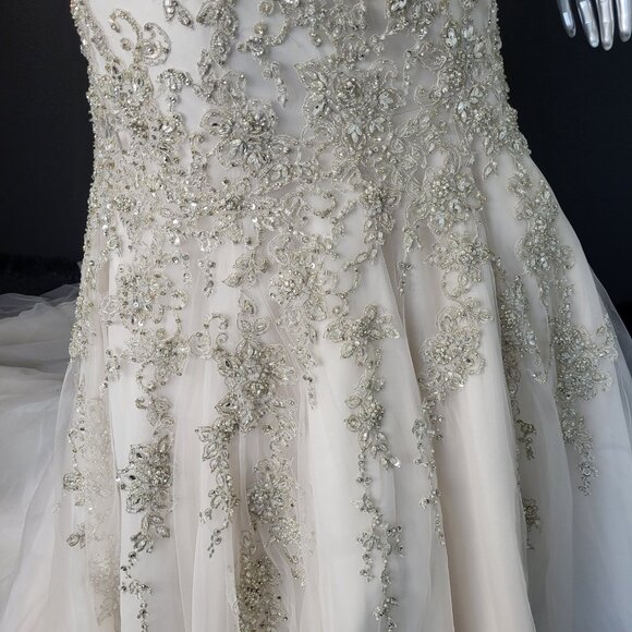 NWT~$3299~ALLURE BRIDAL~SZ 2/4~CHAMPAGNE STRAPLESS FIT & FLARE WEDDING DRESS - Picture 7 of 16